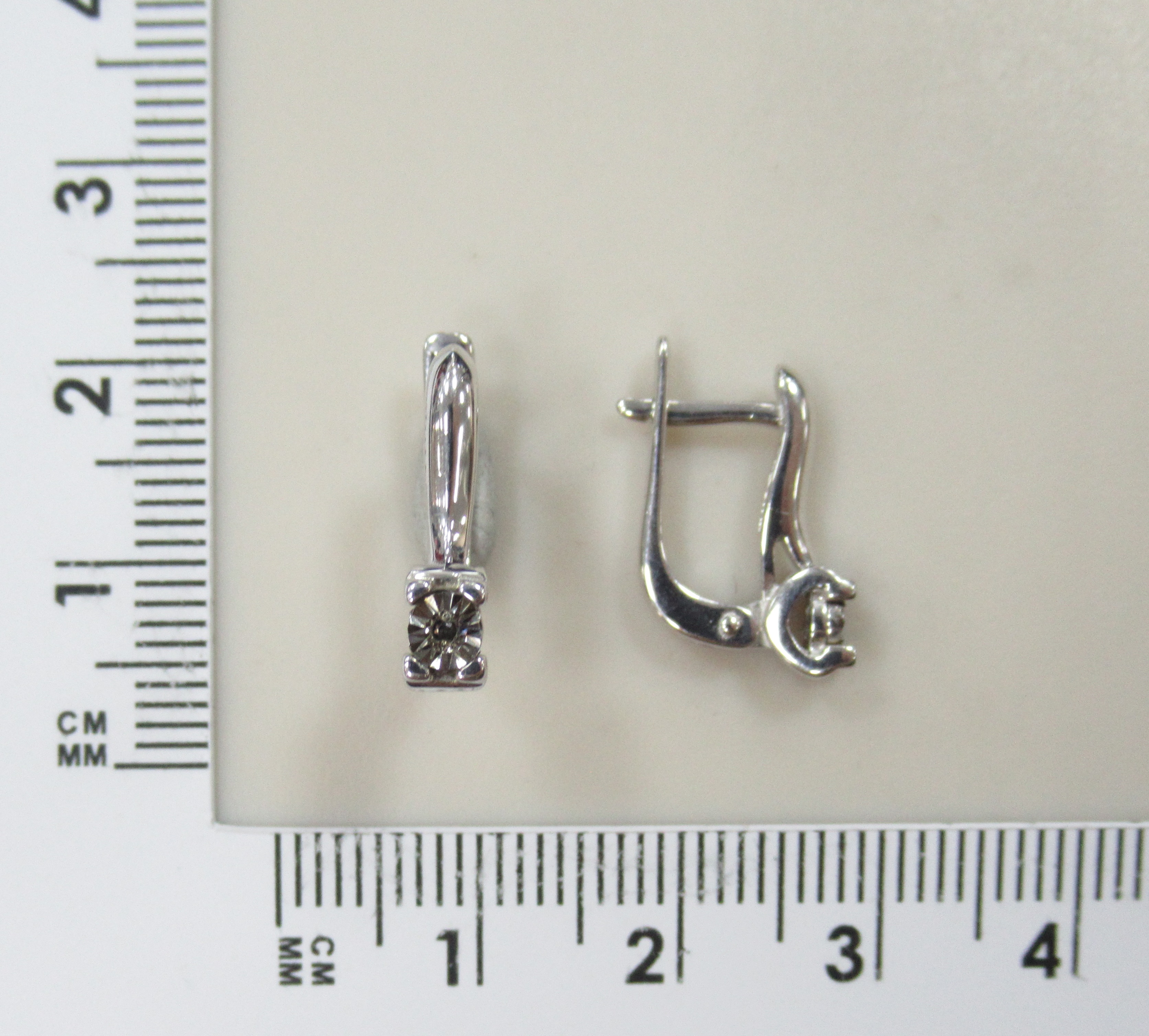 Серебряные серьги с черными бриллиантами